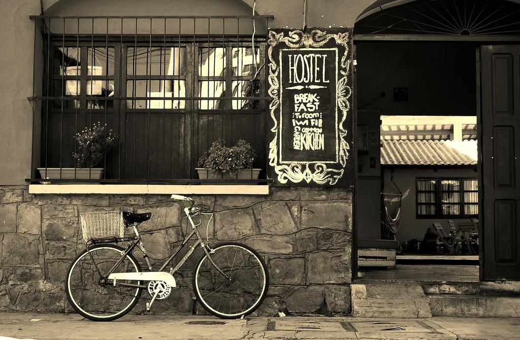 Jaguar House Hostel โกชาบัมบา ภายนอก รูปภาพ