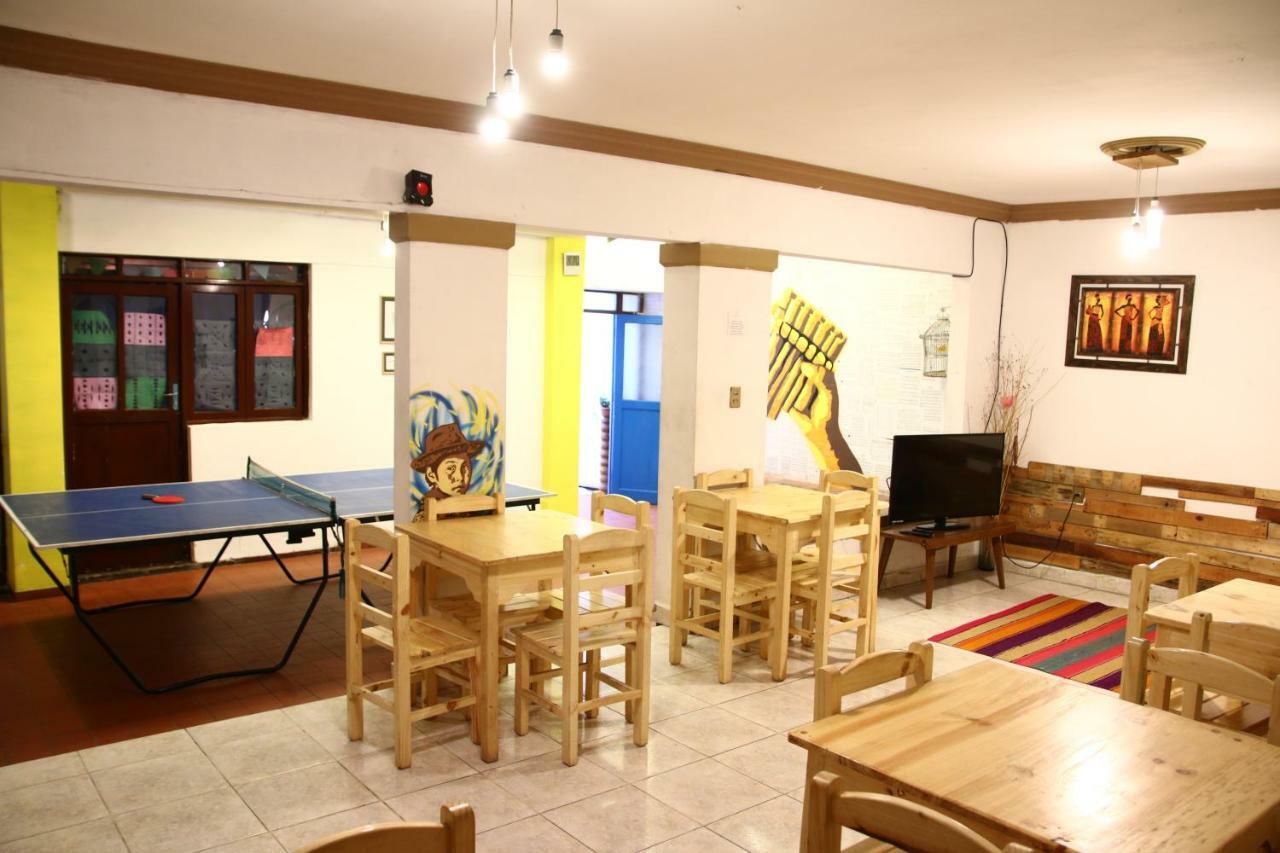 Jaguar House Hostel โกชาบัมบา ภายนอก รูปภาพ